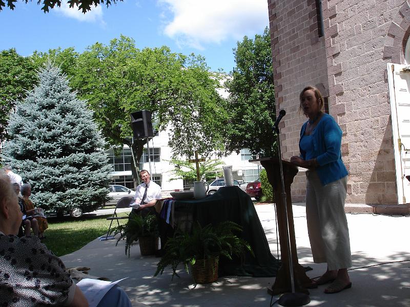 Outdoor worship 8